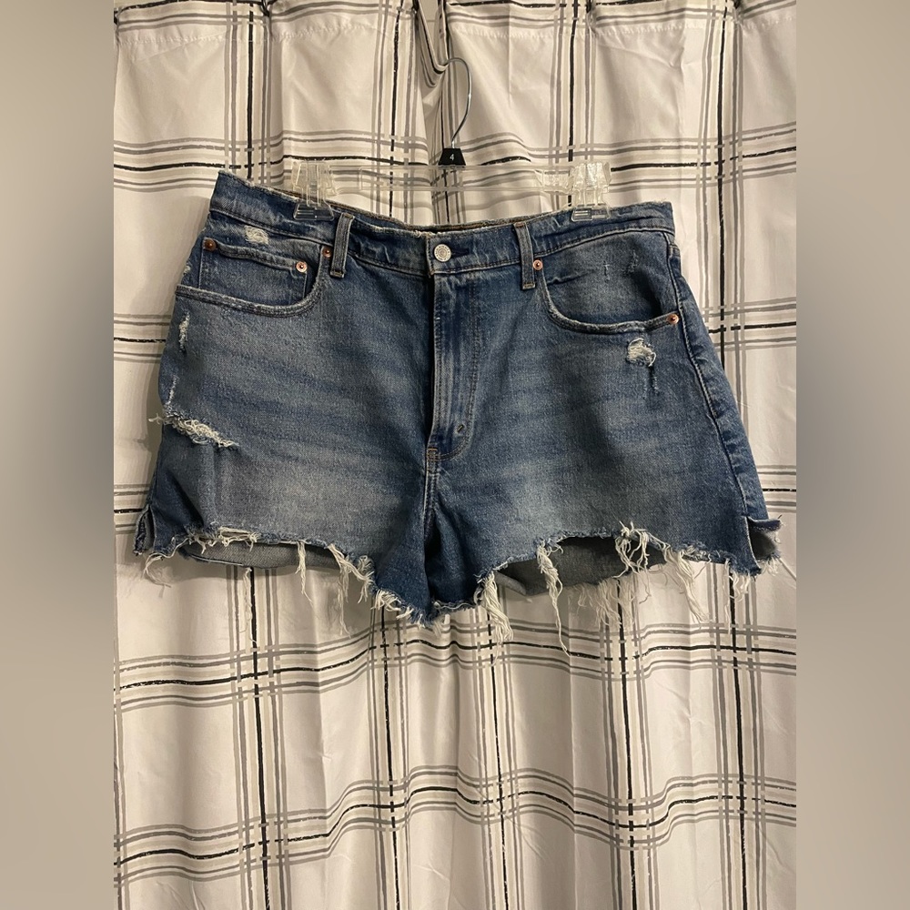 Abercrombie & Fitch The Cutoff Shorts Highrise- size 32